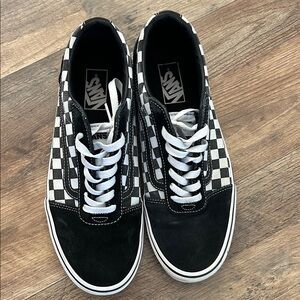 Vans Men's Black and White Checkered Sneakers